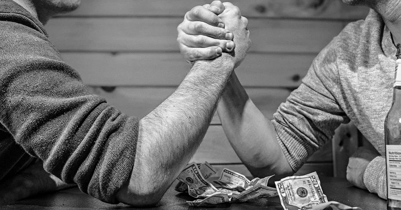 Retraits, frais et fonctionnement : ce qu'on ne vous dit pas en agence